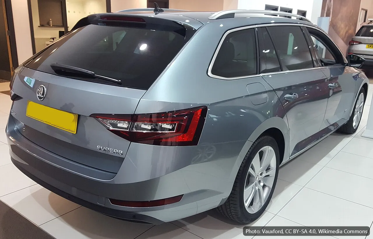 SKODA SUPERB SPORTLINE TDI 4X4 S-A (example photo)