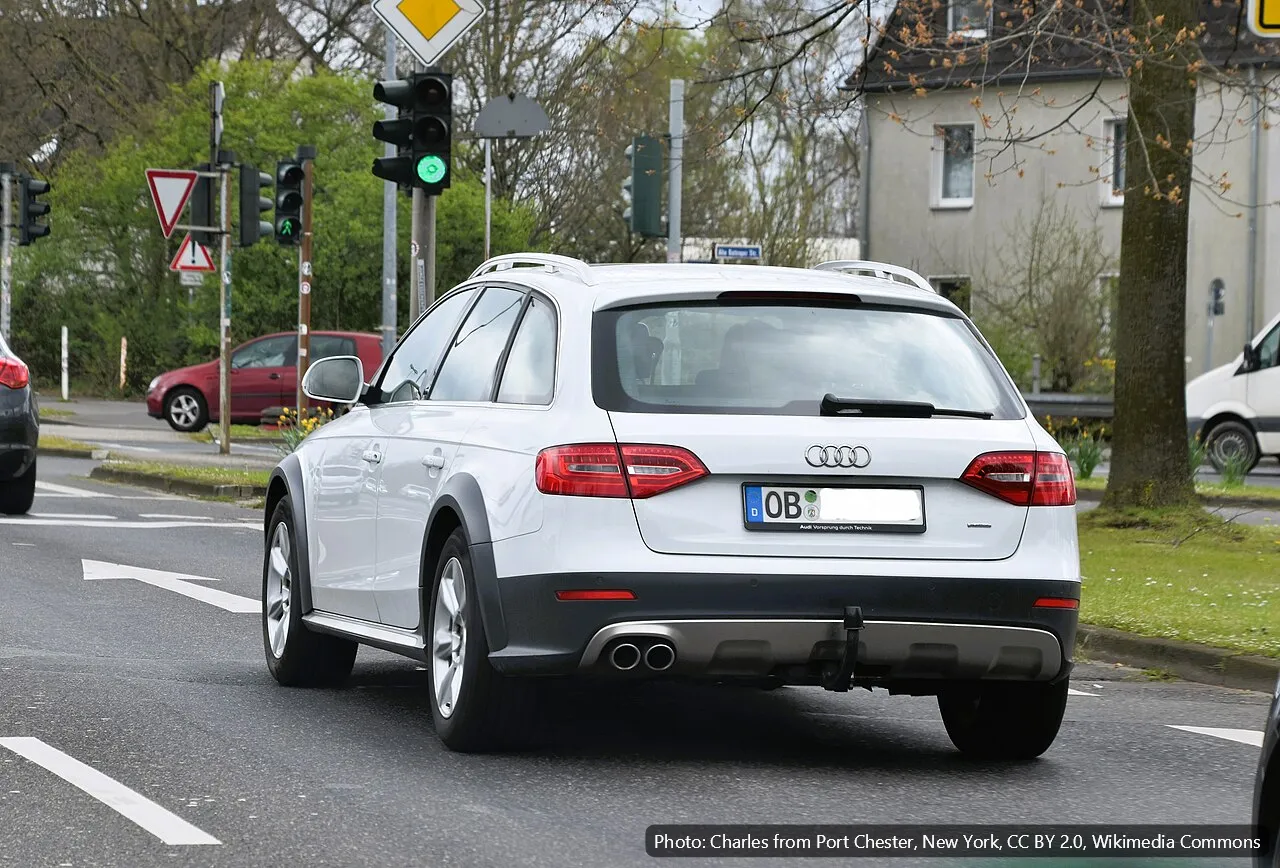 AUDI A4 SE TECHNIK TFSI (example photo)