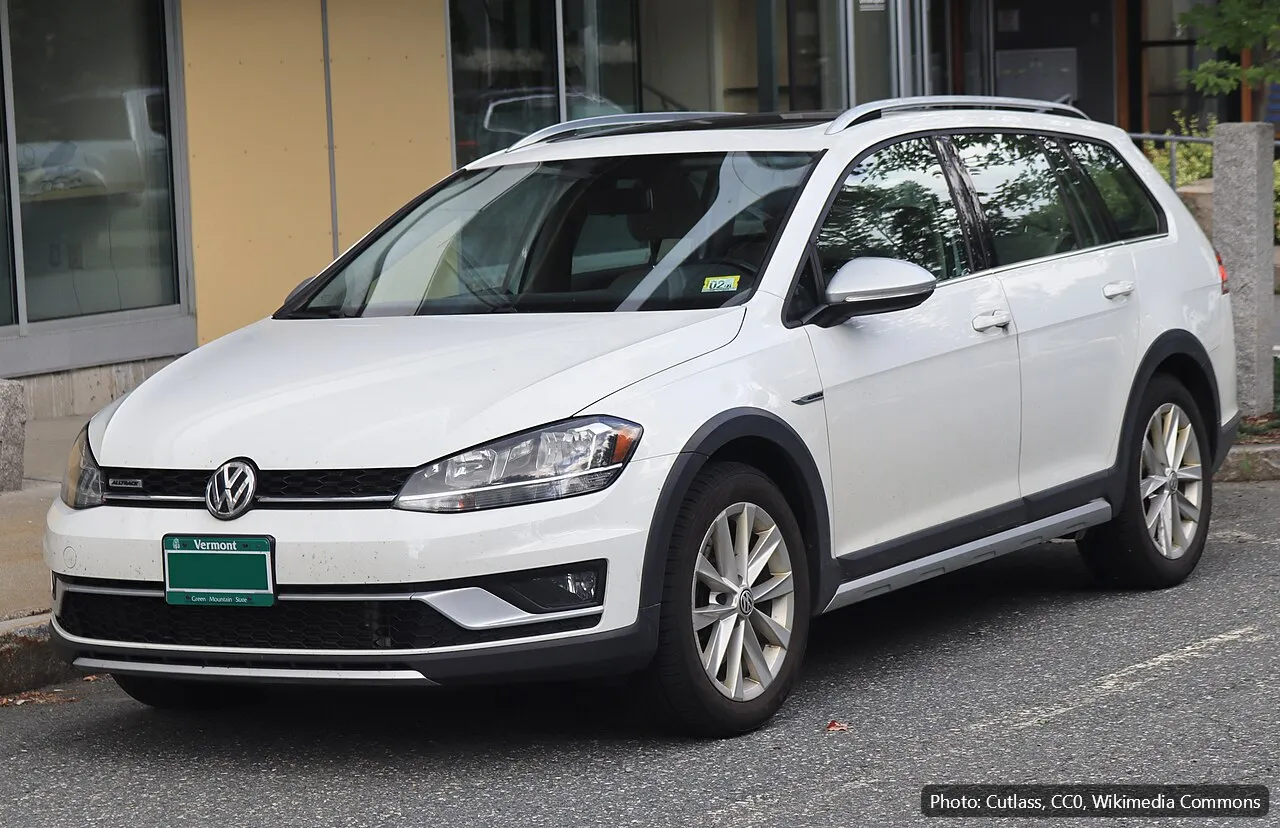 VOLKSWAGEN GOLF ALLTRACK TSI 4MOTION S-A (example photo)