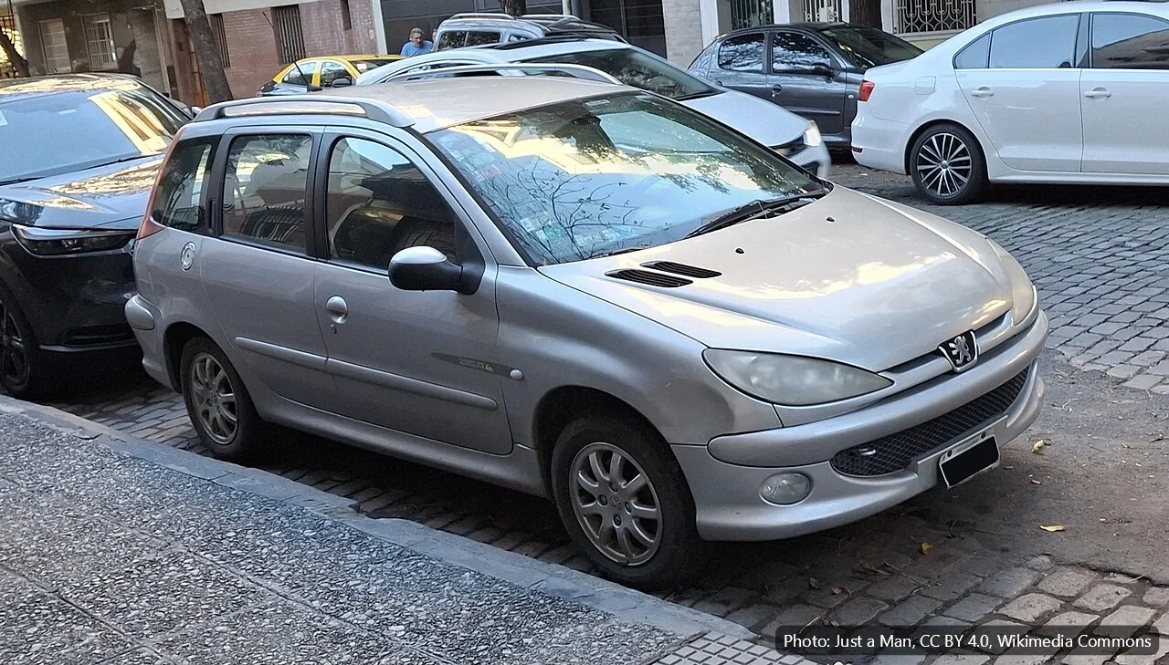 PEUGEOT 206 VERVE (example photo)