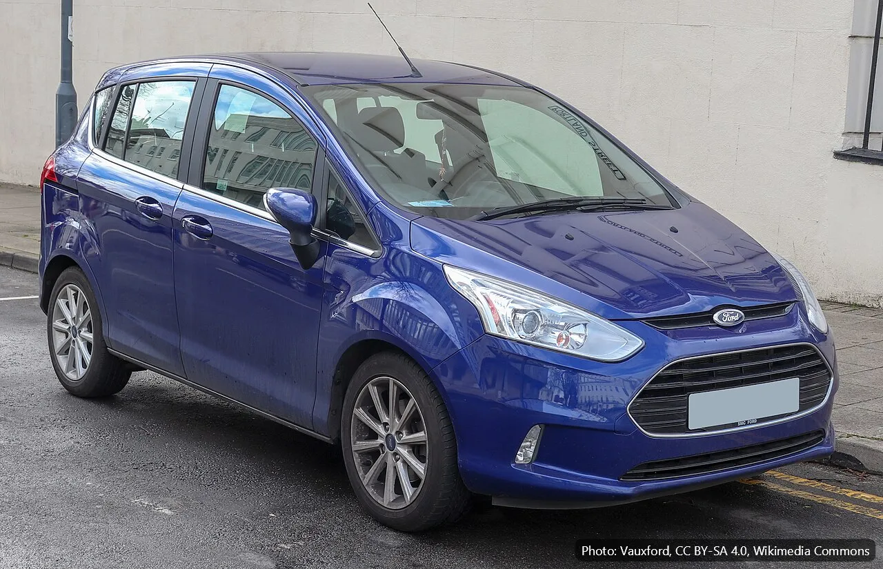 FORD B-MAX ZETEC NAVIGATOR (example photo)
